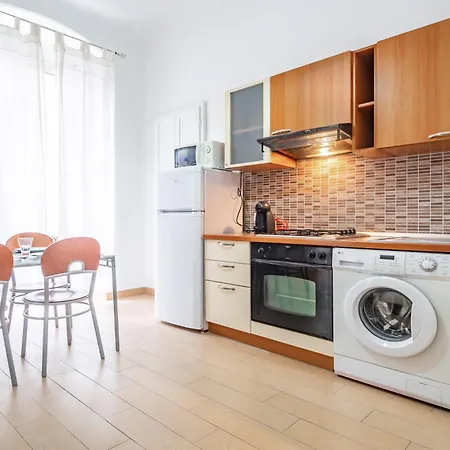 شقة Guesthost - One Step Away From The Historic Center Lovely Flats