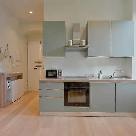 Guesthost - One Step Away From The Historic Center Lovely Flats * لا سبيتسْيا