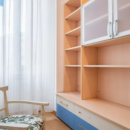Apartament Guesthost - One Step Away From The Historic Center Lovely Flats *