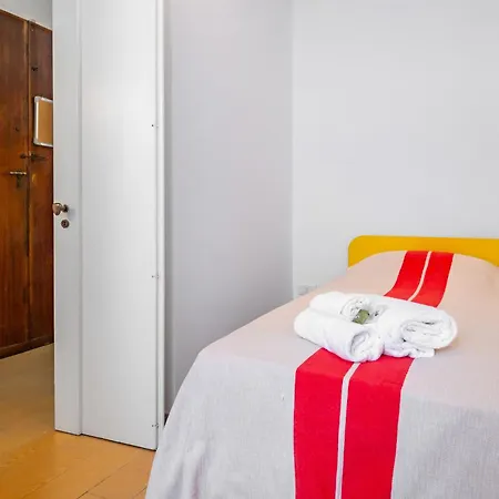 Guesthost - One Step Away From The Historic Center Lovely Flats La Spezia