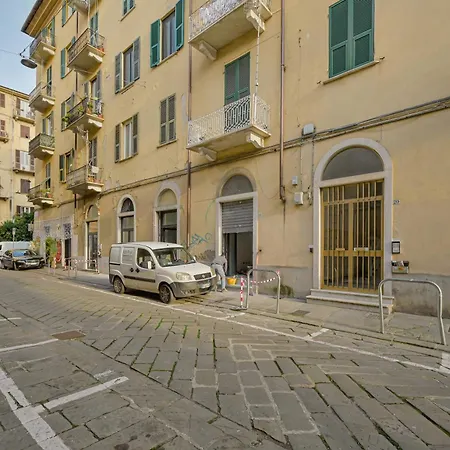 Guesthost - One Step Away From The Historic Center Lovely Flats Διαμέρισμα