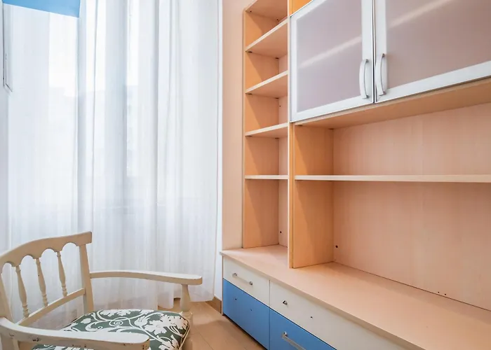 아파트 Guesthost - One Step Away From The Historic Center Lovely Flats *